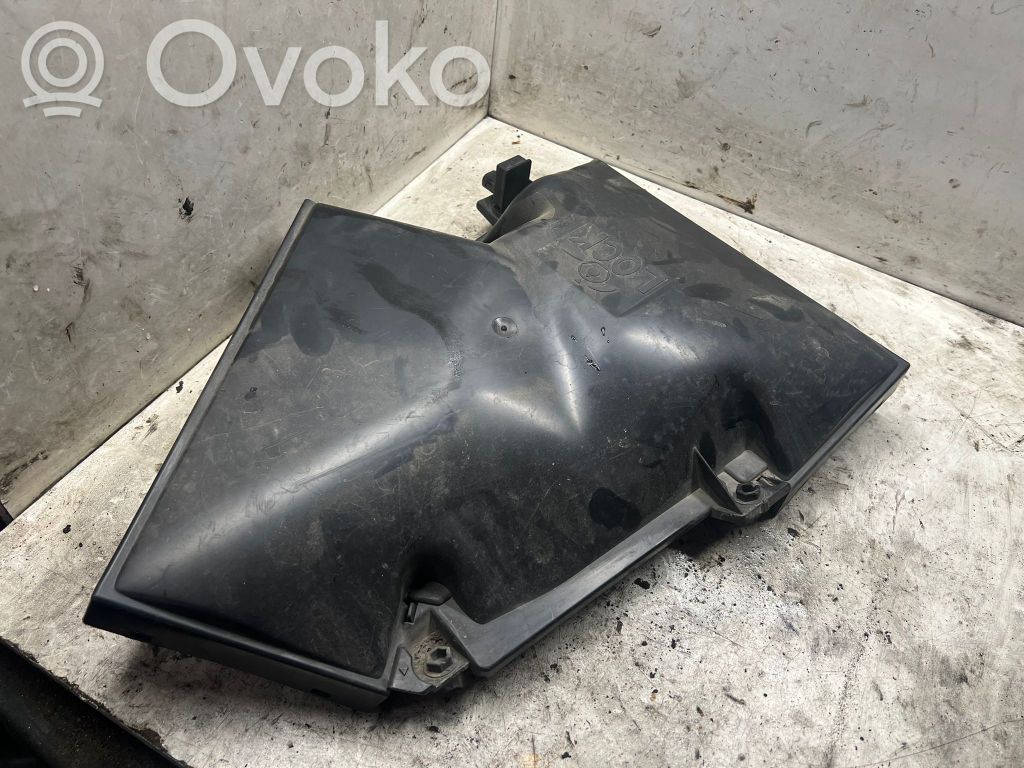 BMW X5 E70 Tapa de la caja del filtro de aire 
