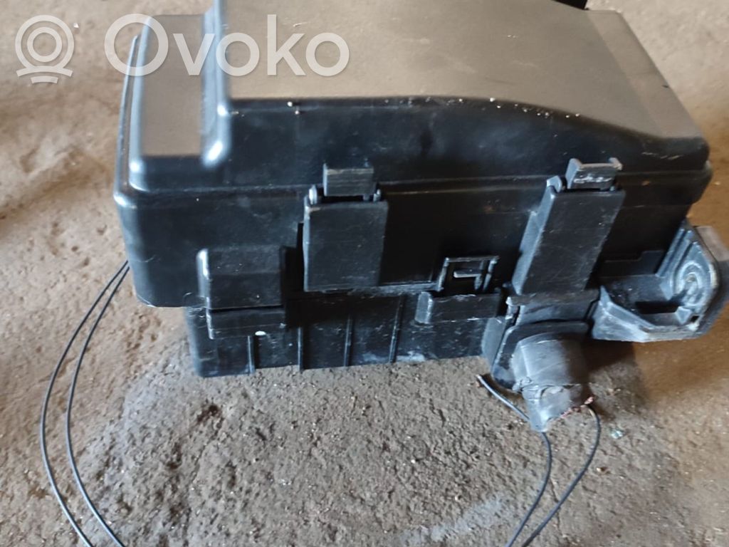 Hyundai Sonata Fuse module 