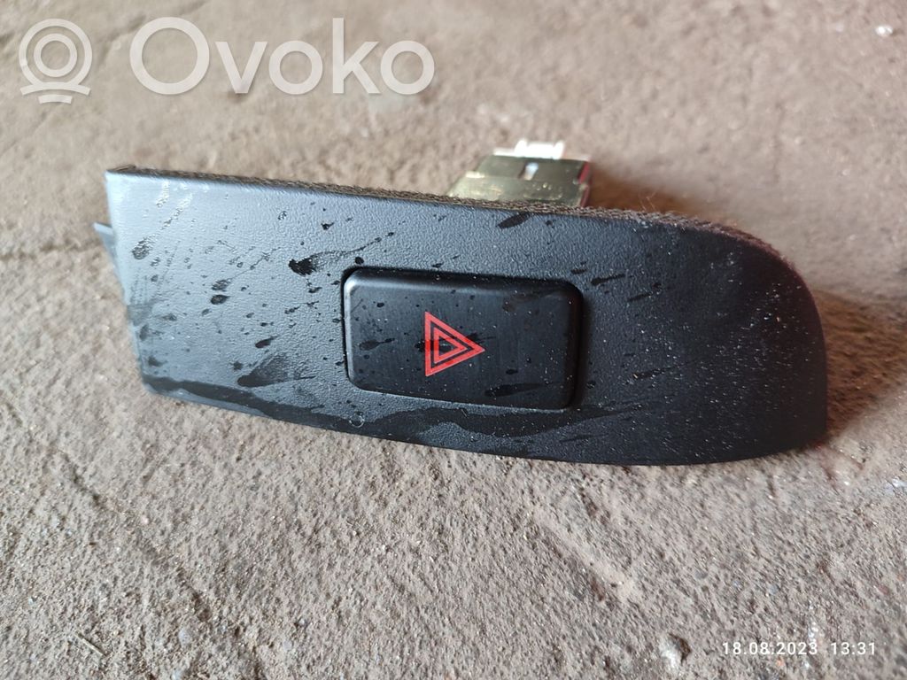 Hyundai Sonata Interruttore luci di emergenza 