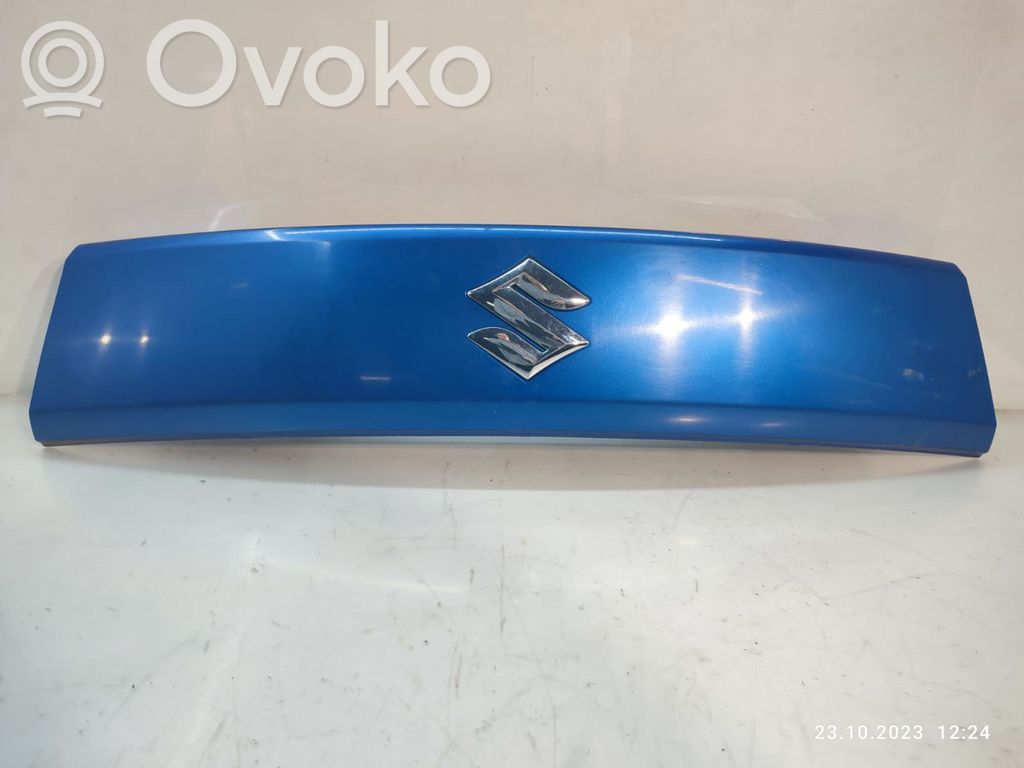 Suzuki Splash Garniture de hayon 