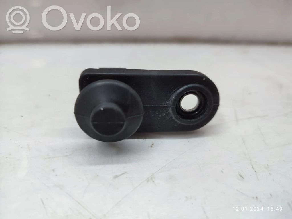 KIA Sportage Front door sensor 
