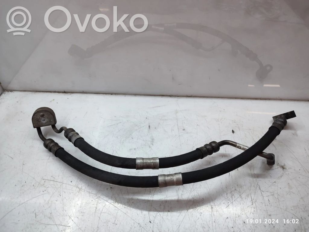 Ohjaustehostimen letkusto   679365901