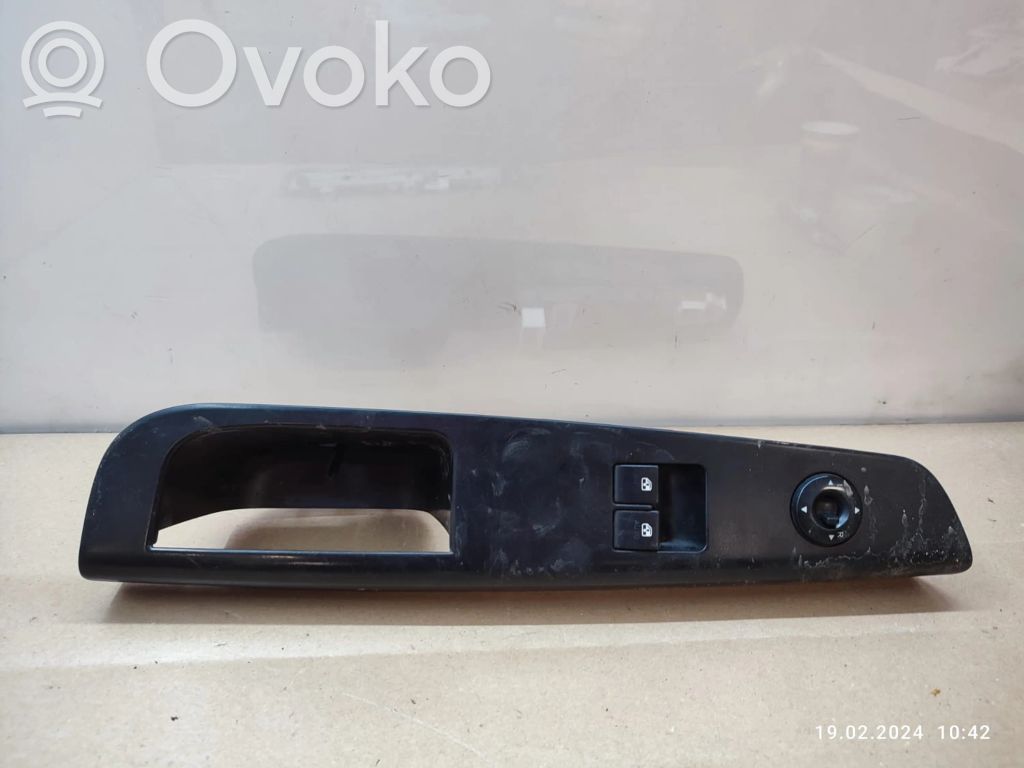 KIA Ceed Electric window control switch 