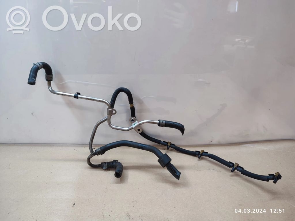 Volkswagen PASSAT CC Tubo carburante 