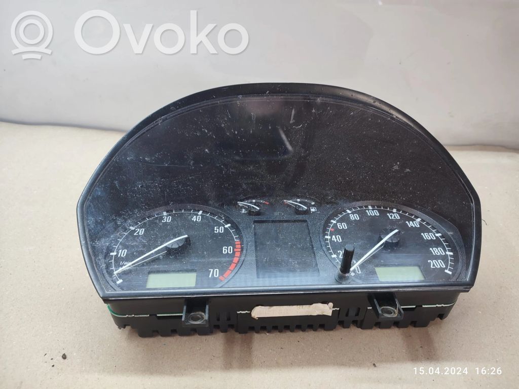 Skoda Fabia Mk1 (6Y) Licznik / Prędkościomierz 