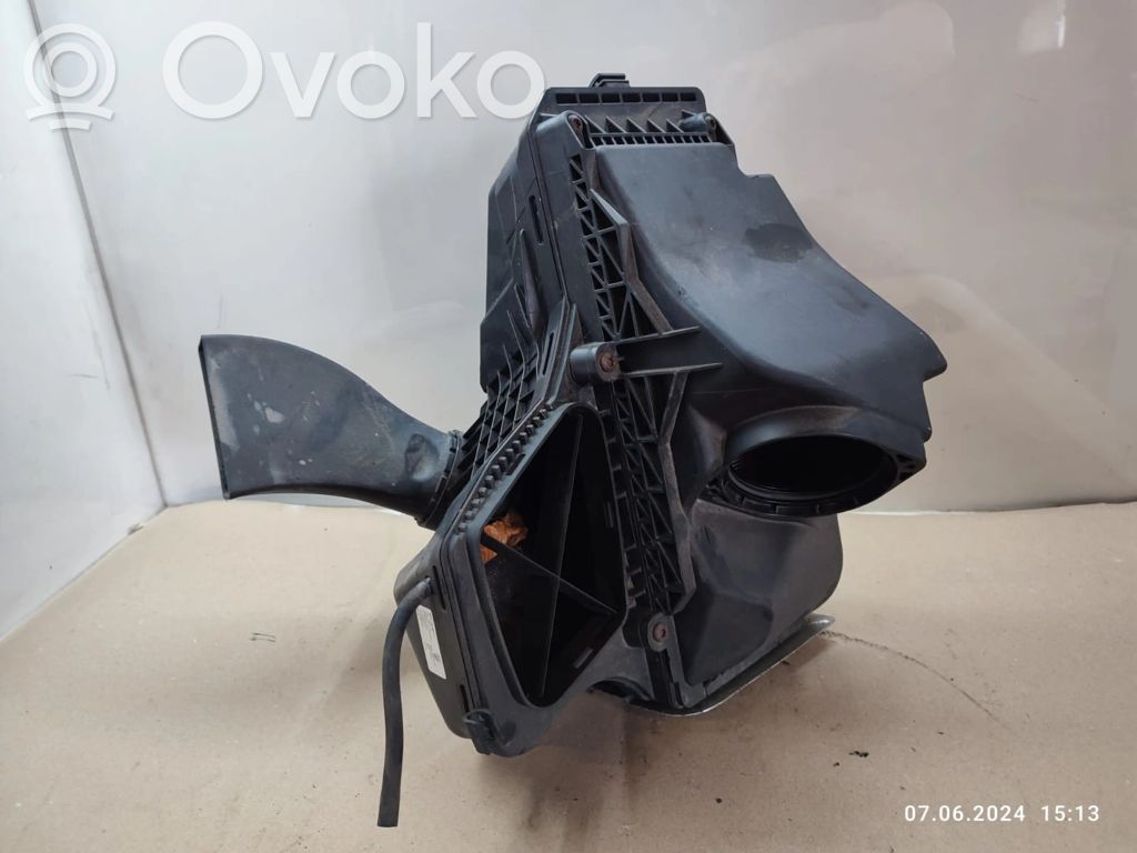 Audi A4 S4 B8 8K Air filter box 