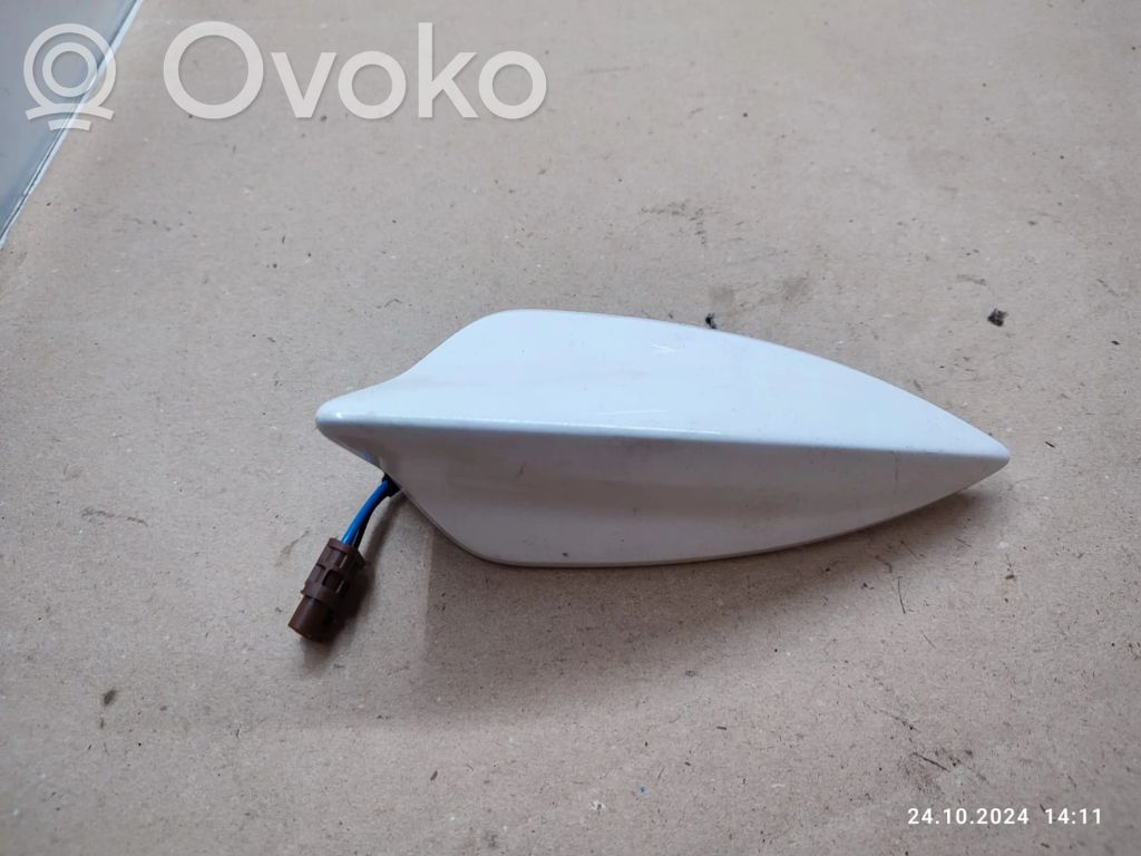 Opel Astra K GPS-pystyantenni 