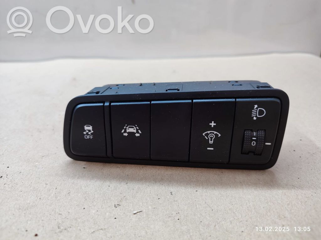 Hyundai Tucson TL Headlight level height control switch 