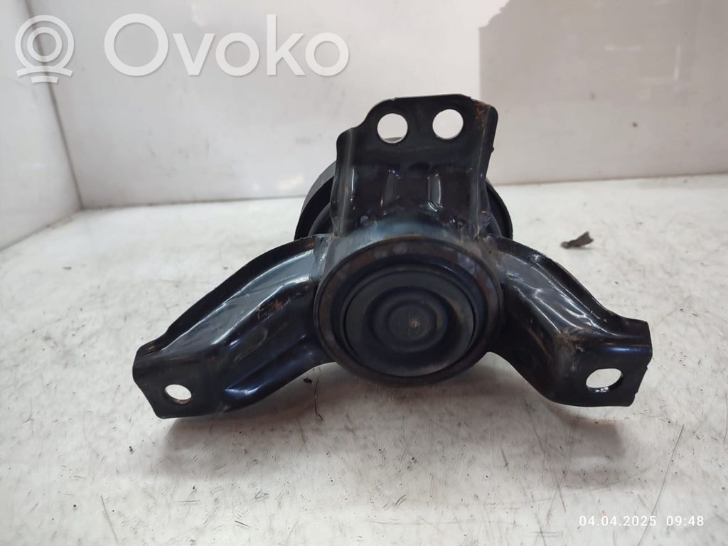 KIA Sorento Engine mount bracket 