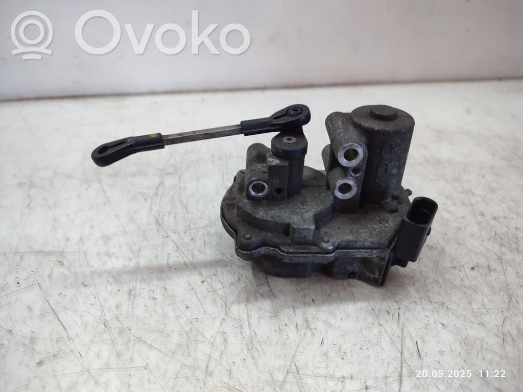 Audi A6 S6 C6 4F Activador/motor del colector de admisión 