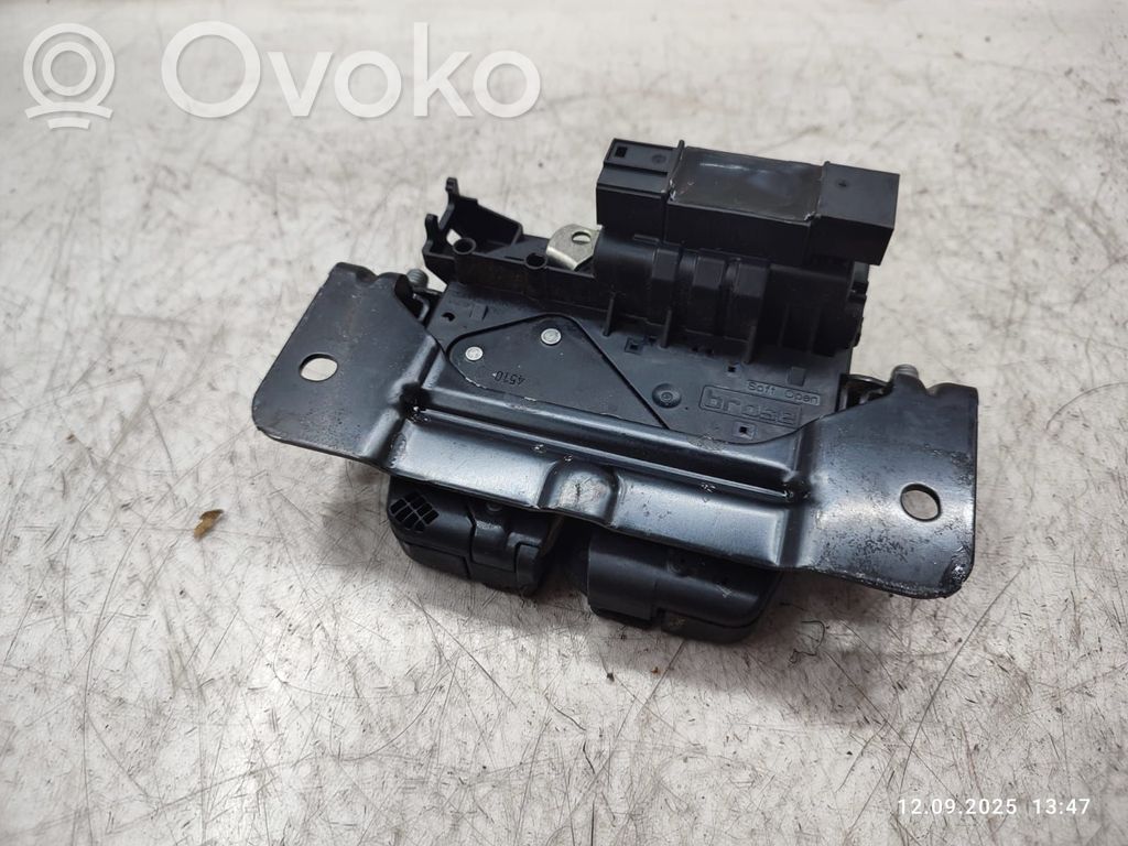 BMW 5 F10 F11 Zamek klapy tylnej / bagażnika 