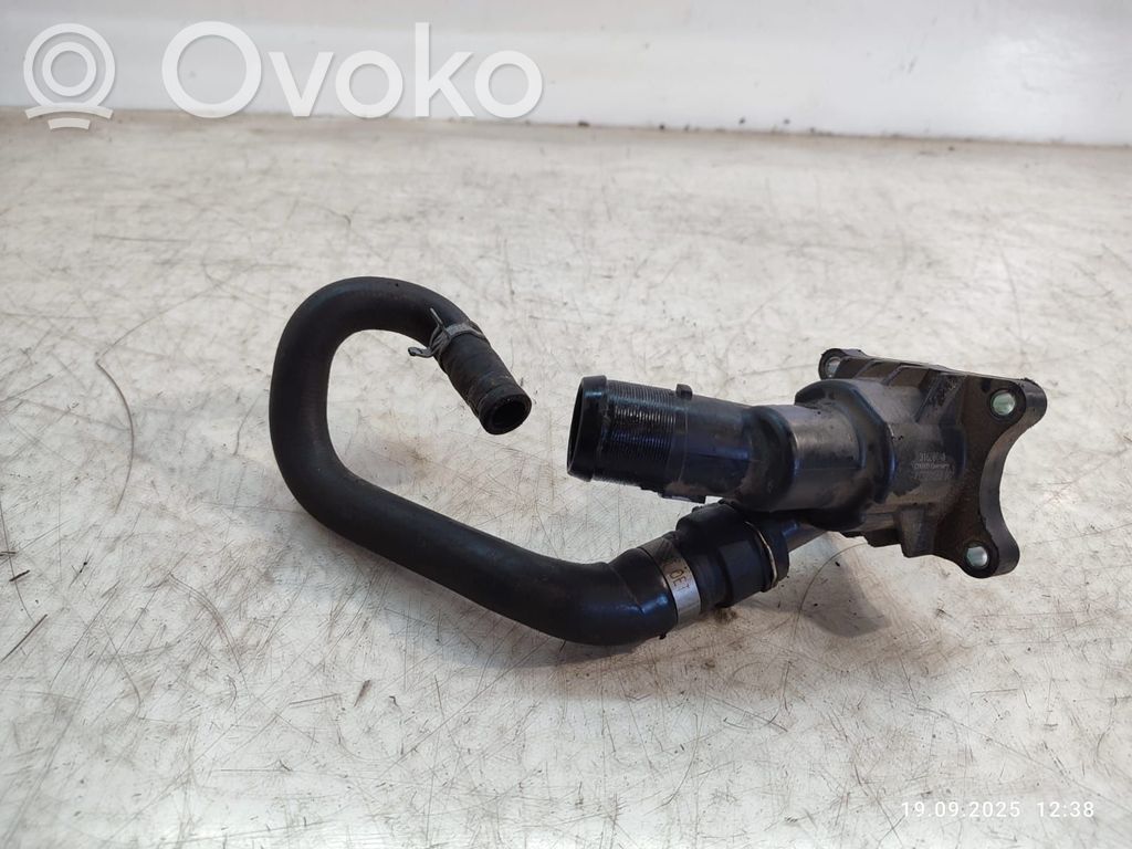 Volvo S90, V90 Carcasa del termostato 