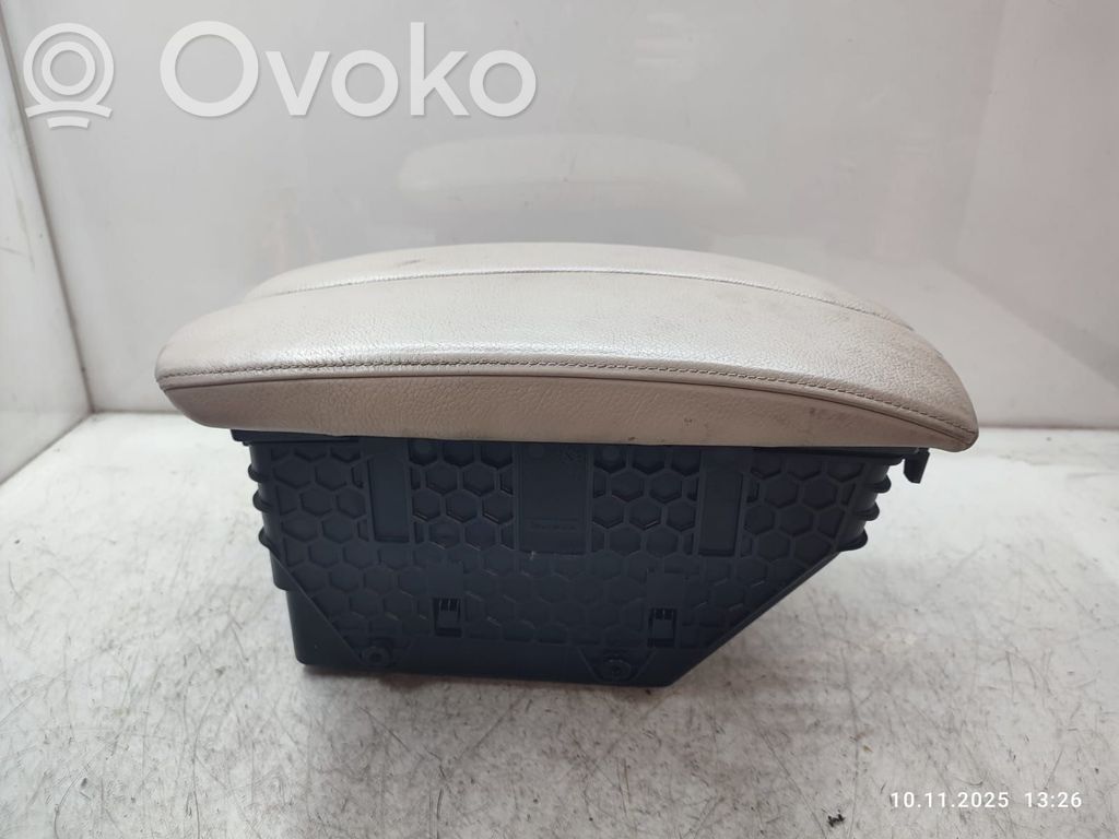 BMW X6 E71 Armrest 