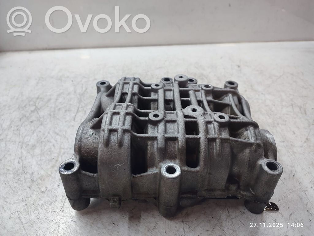 Volvo V40 Eje de equilibrio de la bomba de aceite 