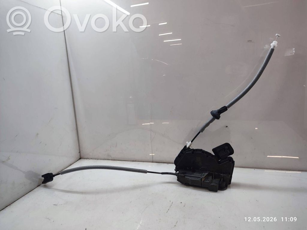 Skoda Karoq Front door lock 