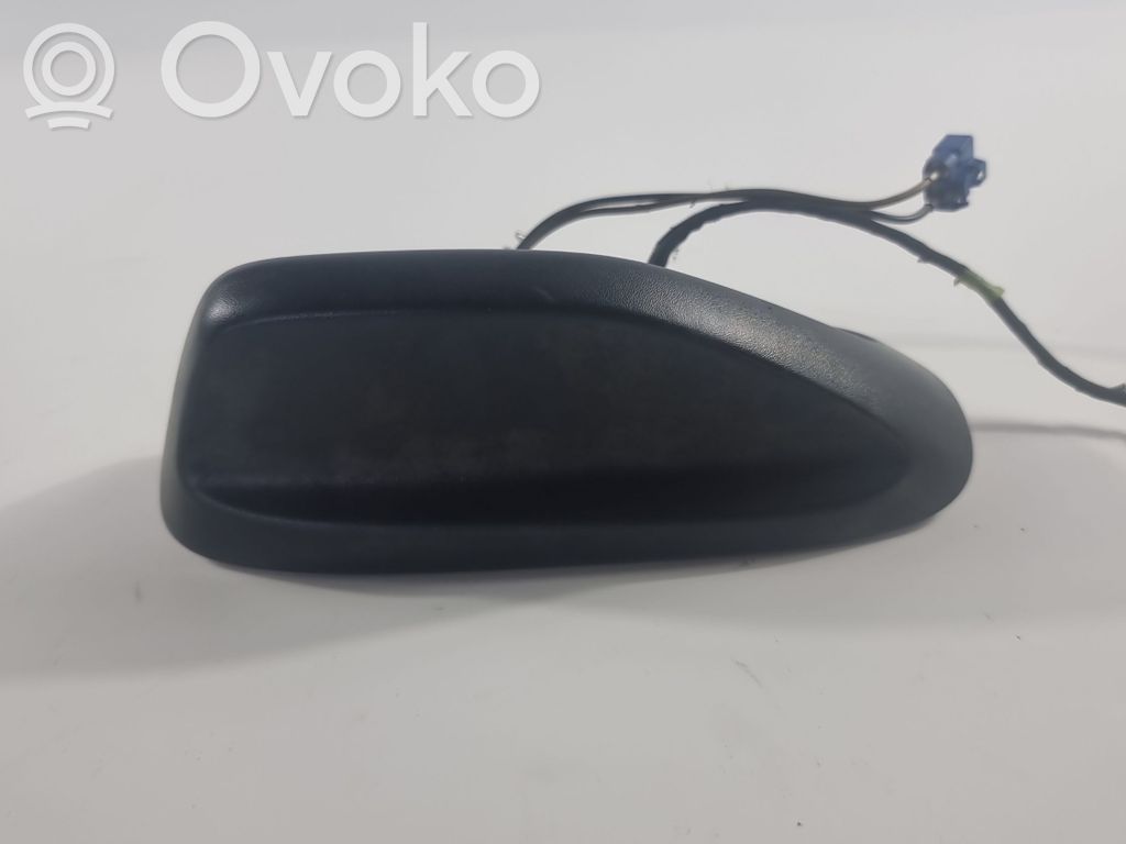 Jeep Grand Cherokee GPS-pystyantenni 