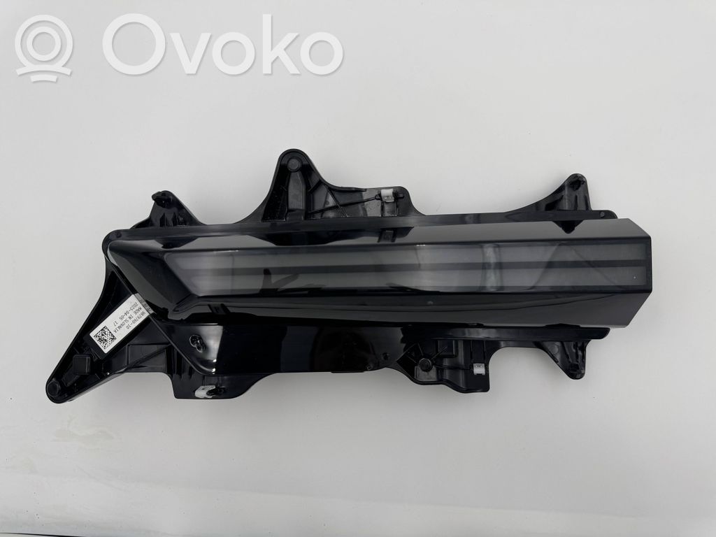 BMW XM Lampy tylnej klapy bagażnika 