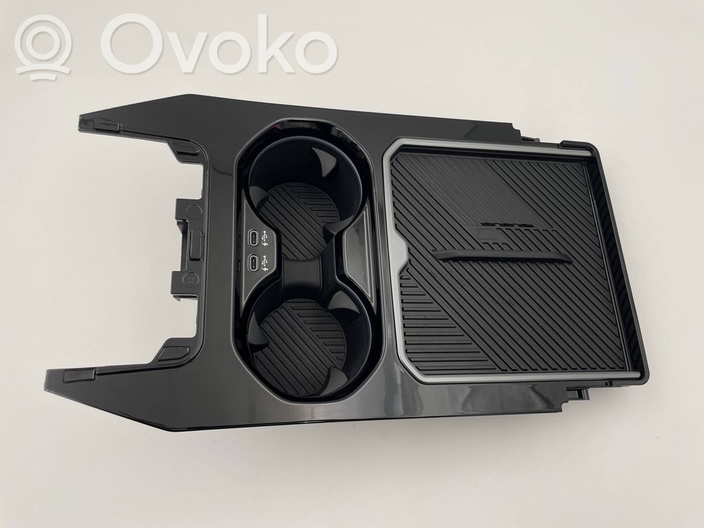 BMW 5 G60 G61 Cup holder front 