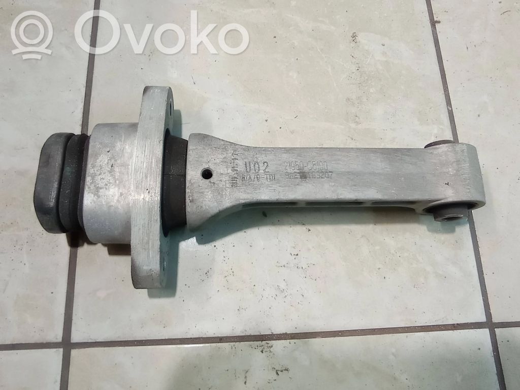 KIA Sorento Engine mount bracket 