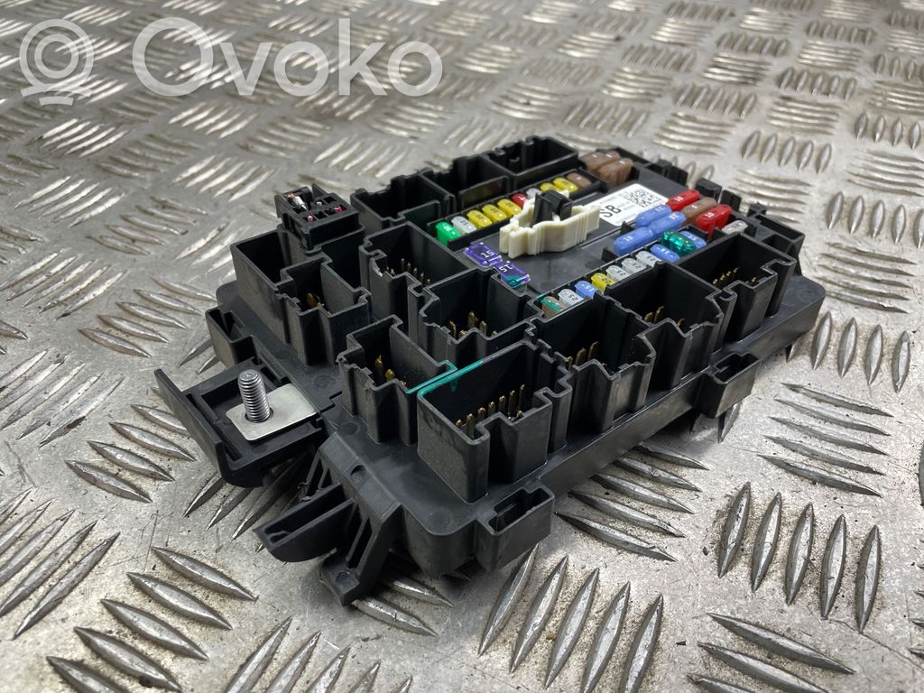 Tesla Model S Fuse module 