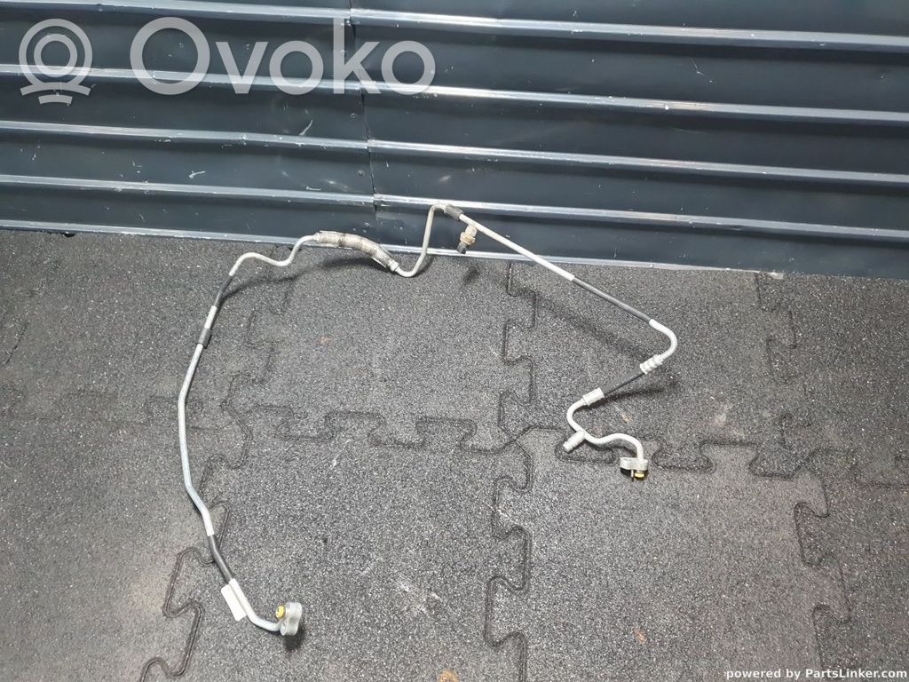 BMW 3 E90 E91 Ilmastointilaitteen putki (A/C) 