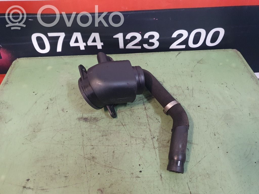 Audi A6 S6 C6 4F Eļļas nogulsnētava (separators) 