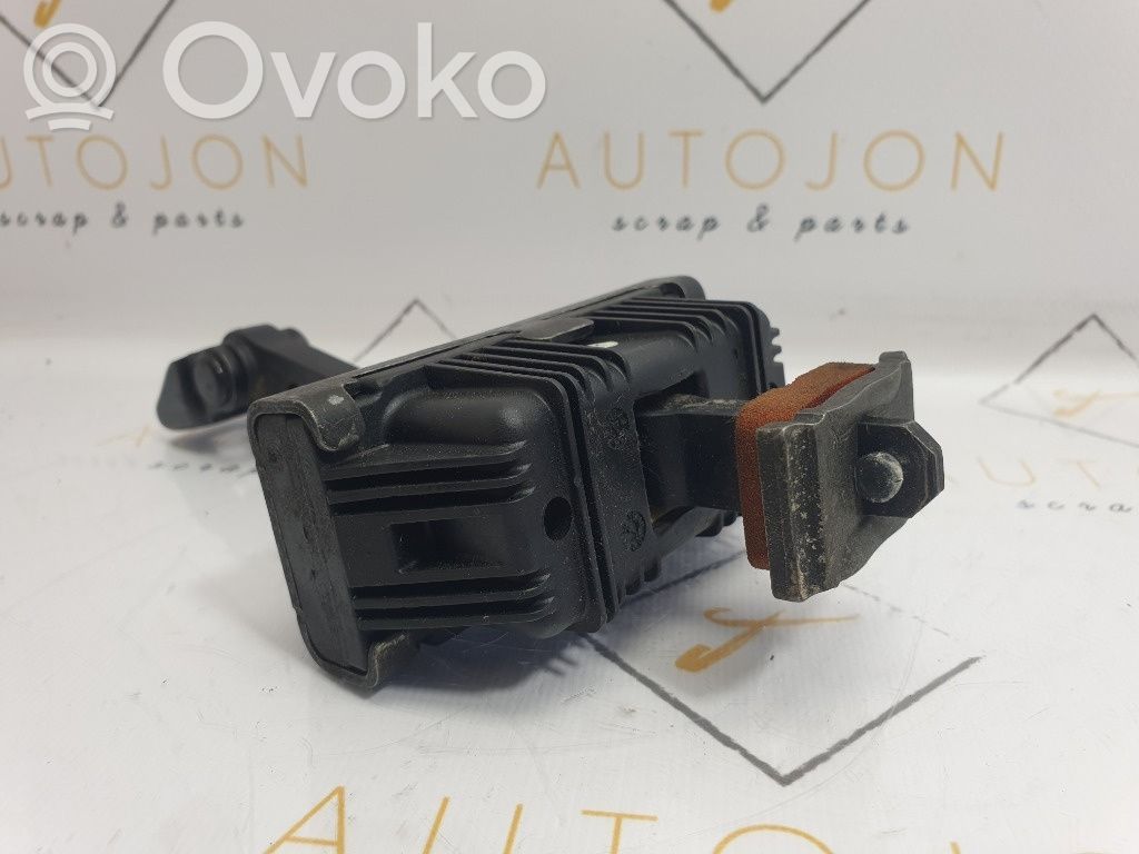 BMW X5 E70 Front door check strap stopper 