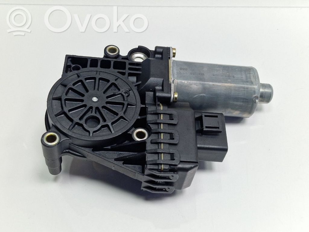 Audi A4 S4 B5 8D Motor de la ventana/luna de ventilación 