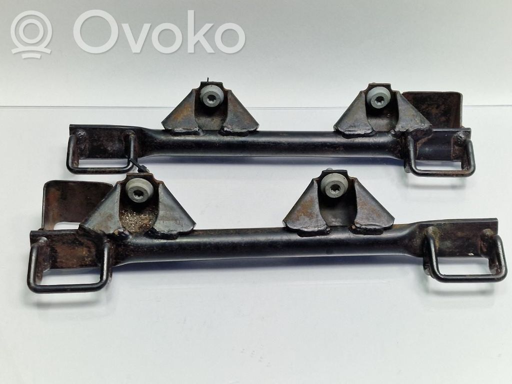 Soporte ISOFIX   8E0813545B