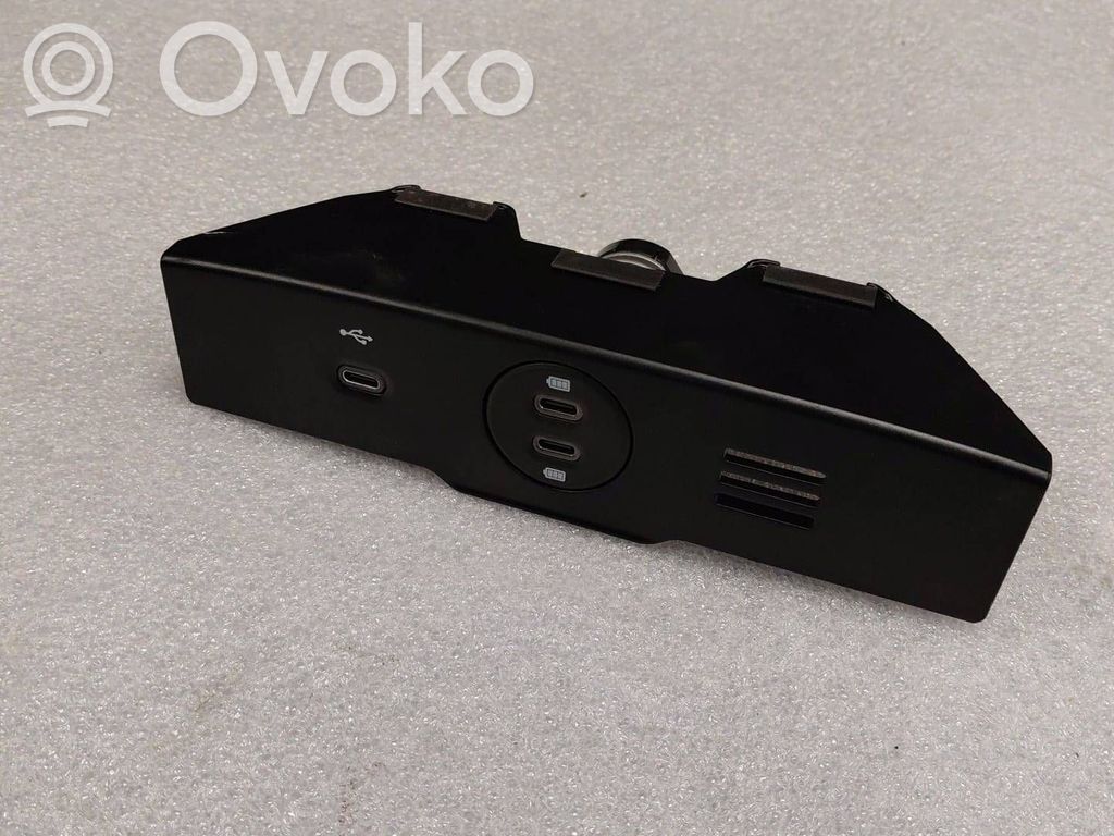 Porsche Panamera (971) Enchufe conector USB 