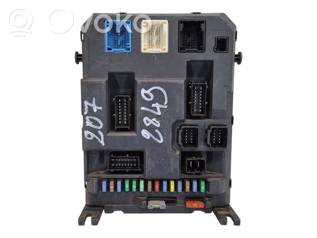 Peugeot 207 Fuse module 