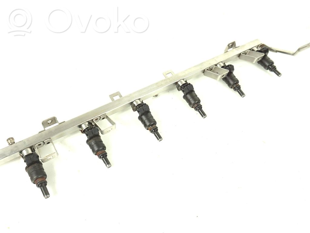 BMW 5 E39 Rampă alimentare injectoare 