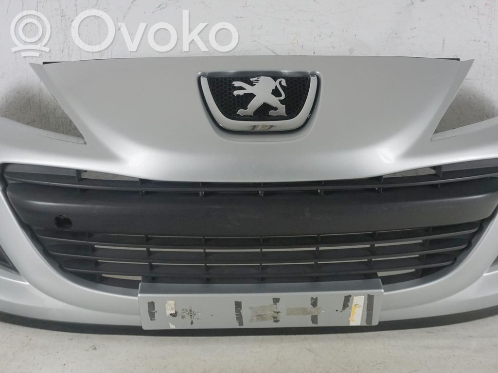 Peugeot 207 Передний бампер 