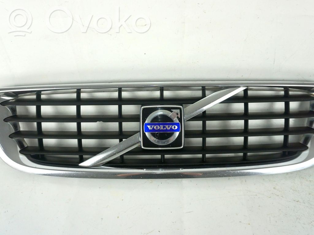 Volvo S40 Etupuskurin ylempi jäähdytinsäleikkö 