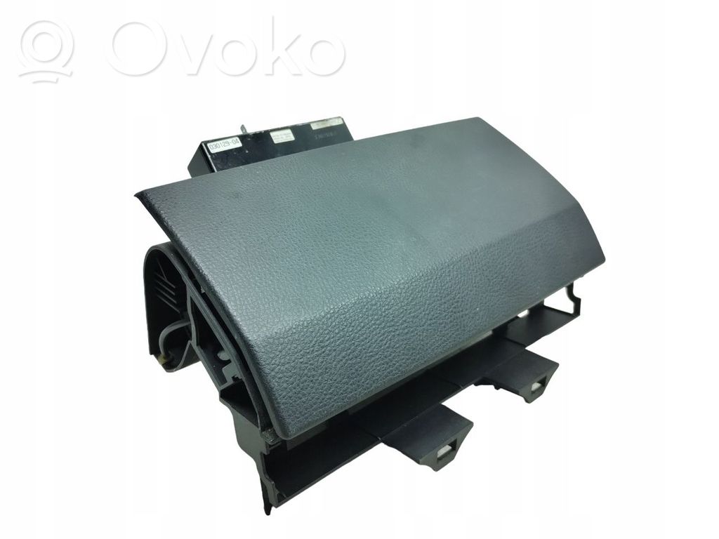 Mazda 6 Glove box 