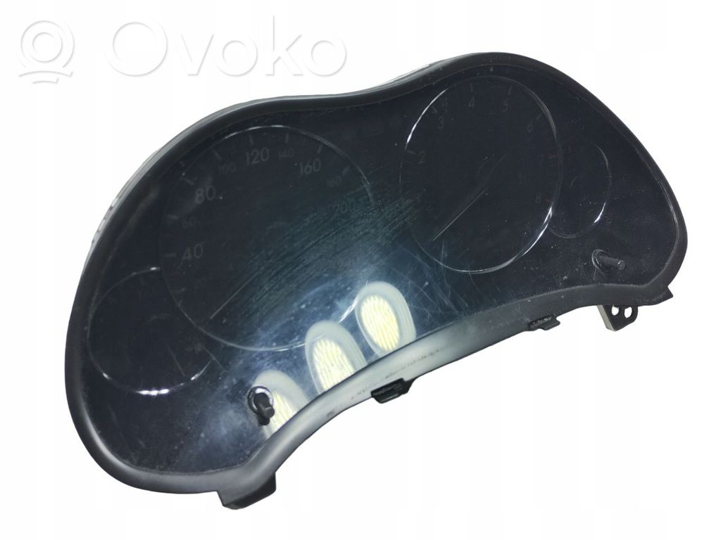 Toyota Avensis T250 Speedometer (instrument cluster) 