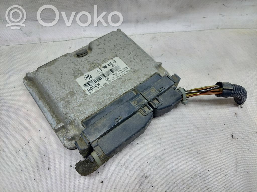 Volkswagen PASSAT B7 Engine control unit/module 
