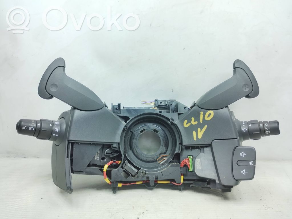 Renault Clio IV Headlight level height control switch 