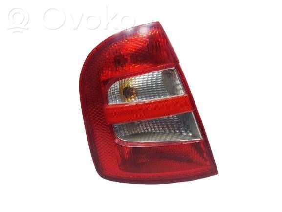 Skoda Fabia Mk1 (6Y) Lampă spate în caroserie 
