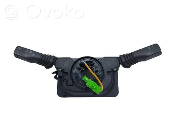 Opel Astra H Light switch 