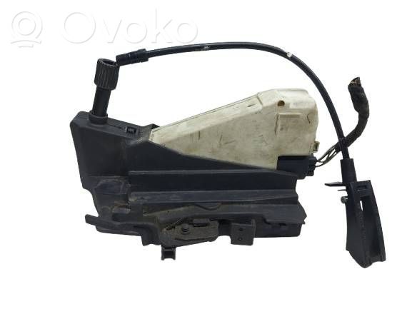 Priekšpusē slēdzene   93BG220A20DD