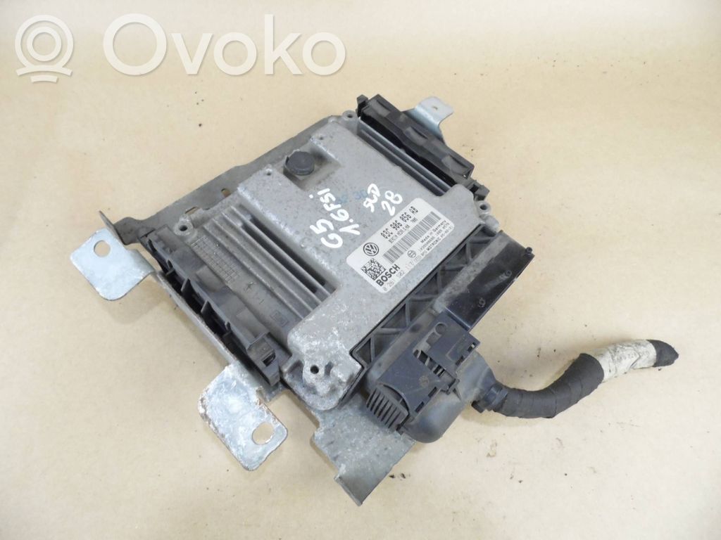 Volkswagen Golf V Engine control unit/module 