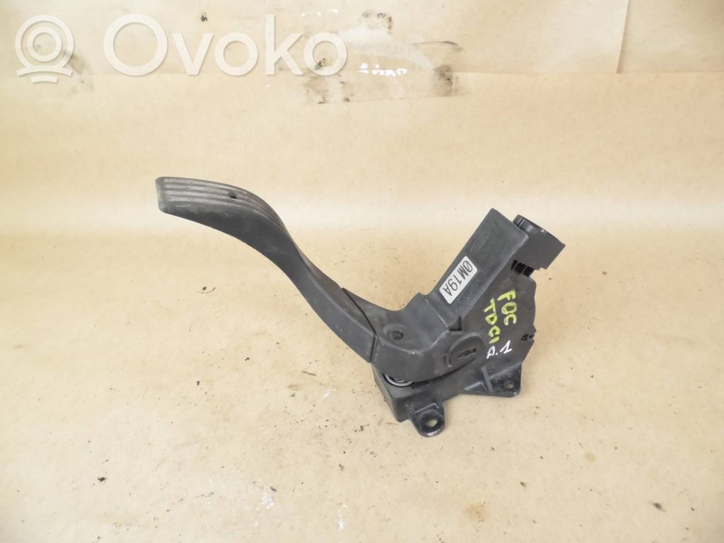 Accelerator throttle pedal   98AB9F836AE,0M19A,D1U7A