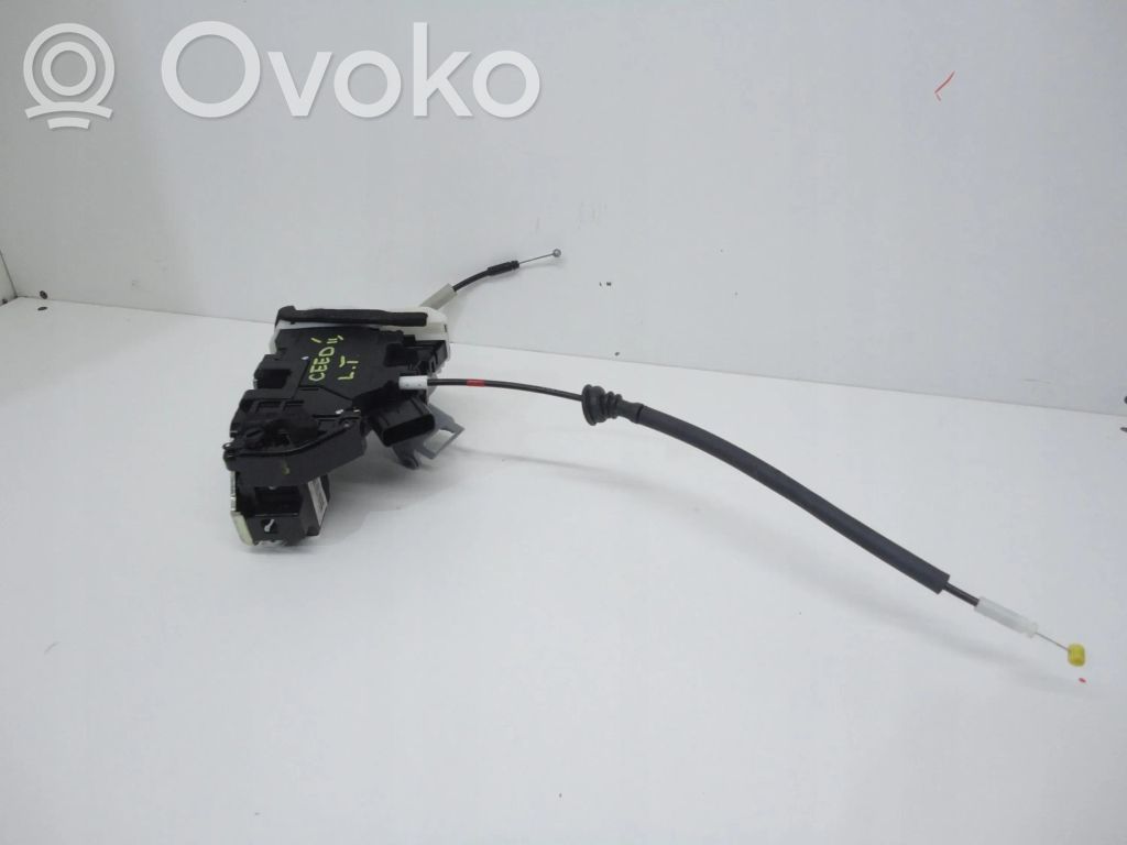 KIA Ceed Aizmugurē slēdzene 