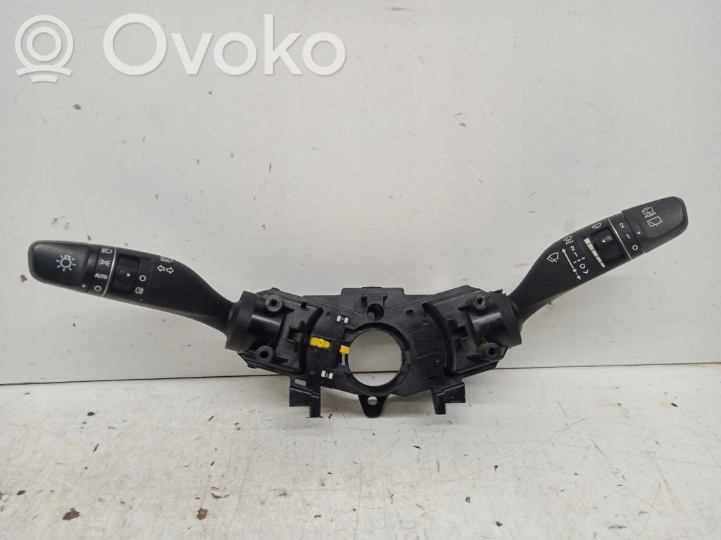 Hyundai i30 Lenkstockschalter Kombischalter 