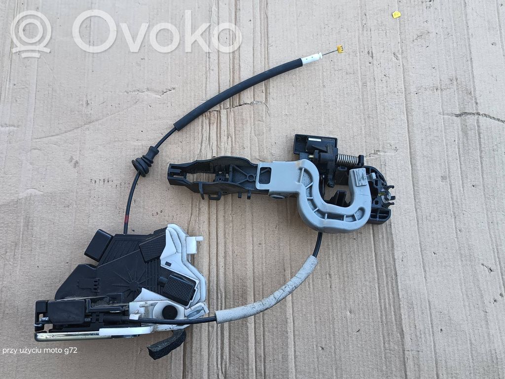 KIA Ceed Aizmugurē slēdzene 