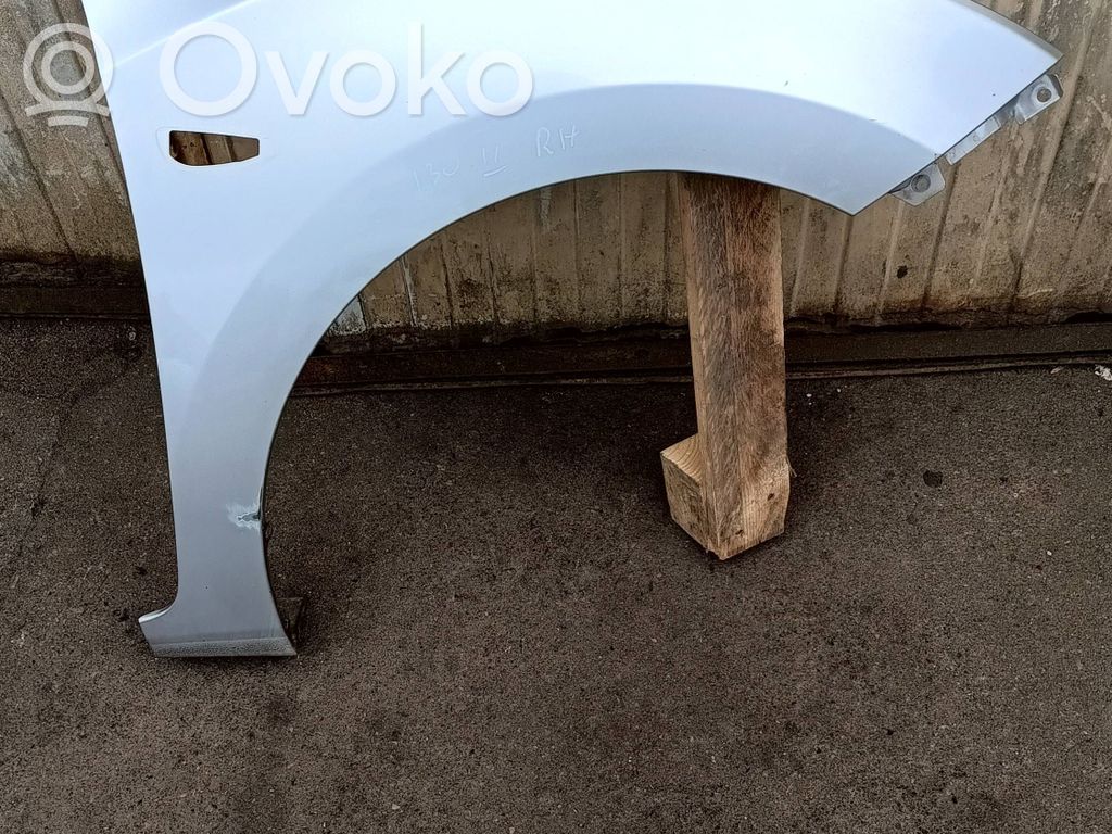 Hyundai i30 Błotnik przedni 