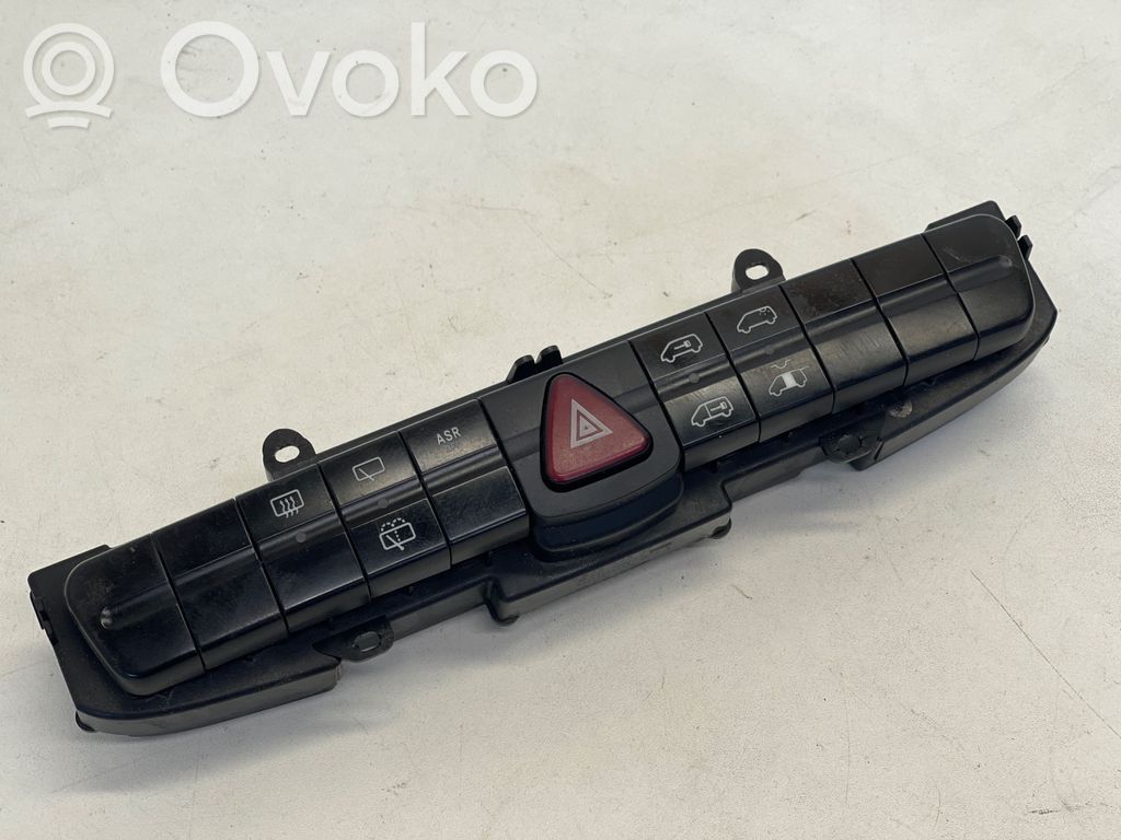 Mercedes-Benz Vito Viano W639 Przycisk świateł awaryjnych 