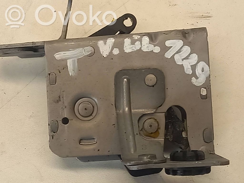 Ford Transit Takaoven lukko 