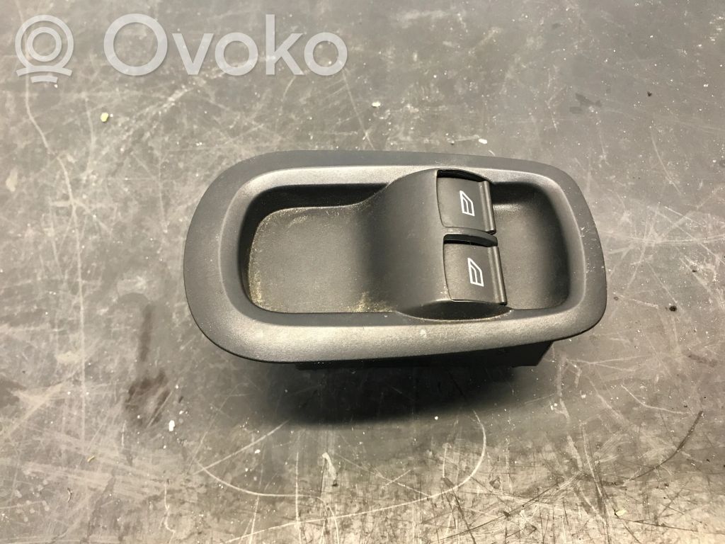 Ford Transit Custom Przyciski szyb 